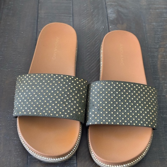 Green and Brown Slip-On Sandals with Textured Sole - Picture 8 of 10